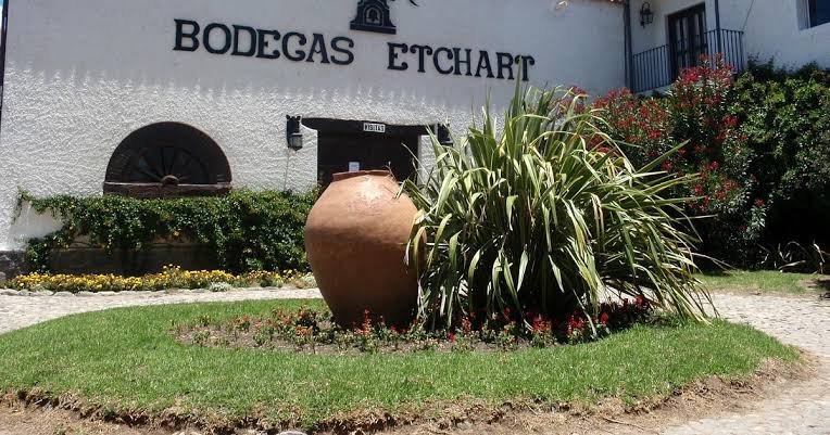 Un legado iniciado en 1850 en Bodegas Etchart
