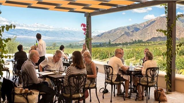 Almuerzo con vistas en Piattelli Vineyards